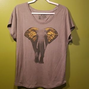 Elephant Graphic tshirt